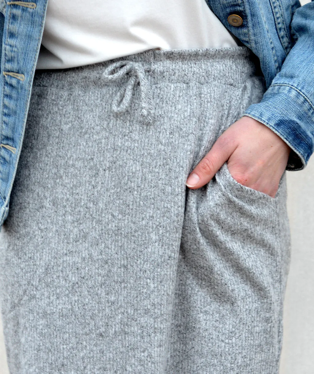 CITY sweater knit skirt in Grey Heather