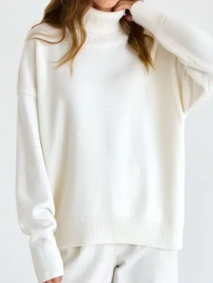 Essential Ribbed Knit Turtleneck Sweater in Solid Color