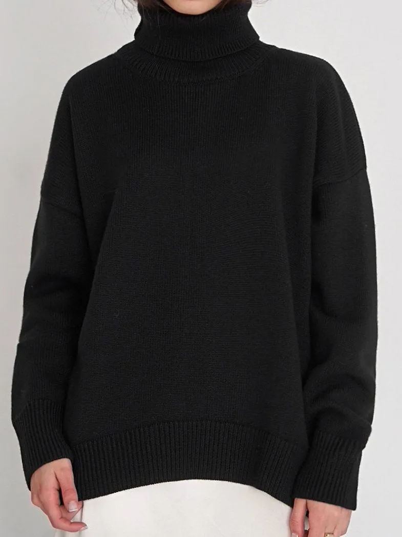 Essential Ribbed Knit Turtleneck Sweater in Solid Color