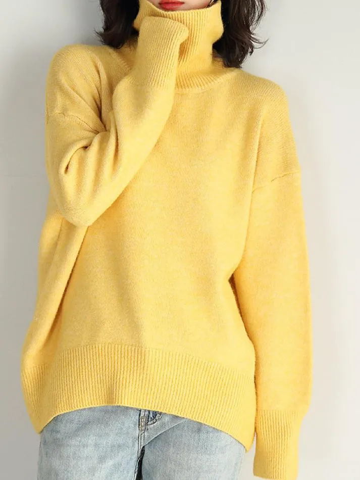 Essential Ribbed Knit Turtleneck Sweater in Solid Color