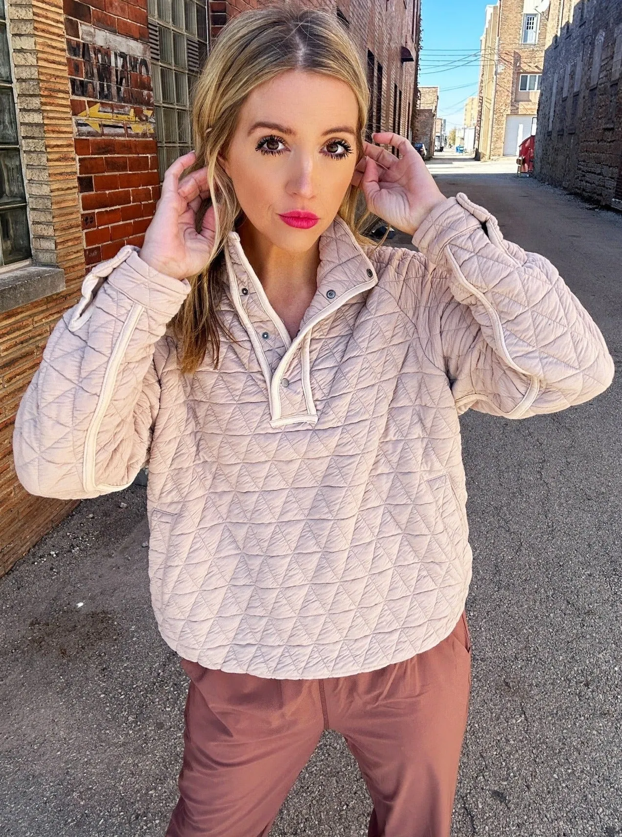 Hello Nite Daily Vibe Quilted Pullover