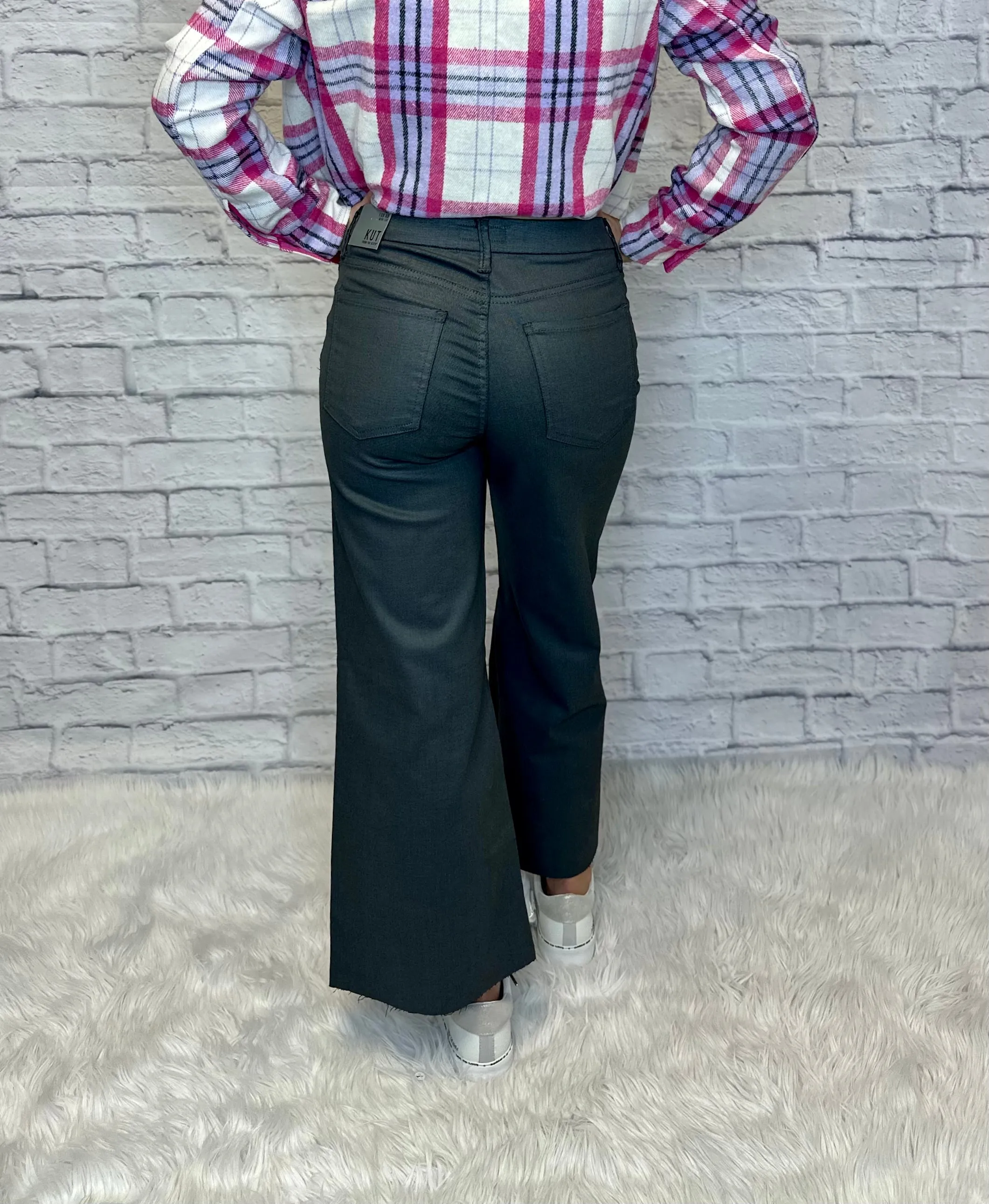 Kut from the Kloth Meg Grey Coated High Rise Fab Ab Wide Leg Raw Hem Pant