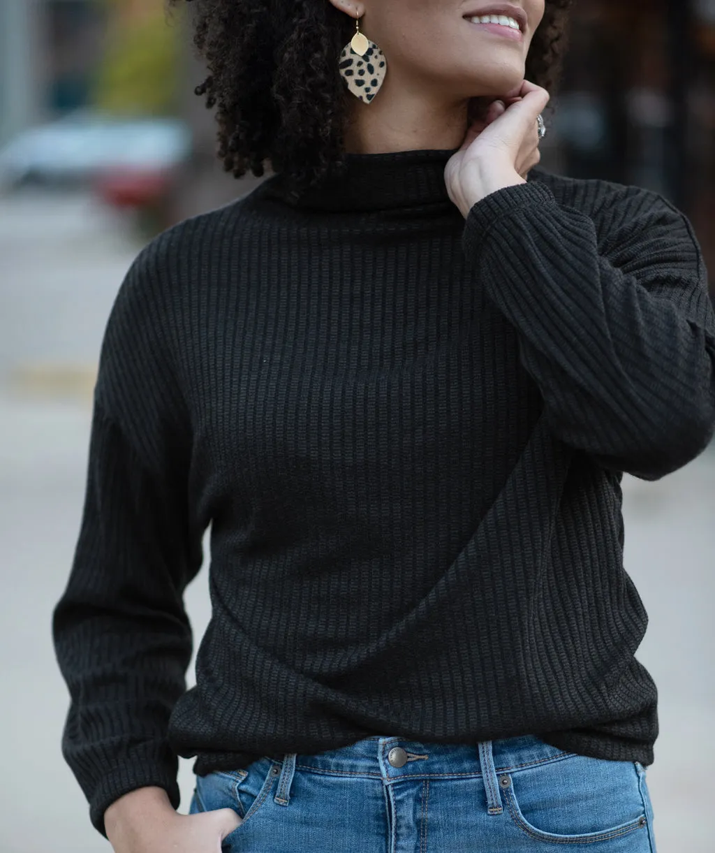 SELA rib knit top in Black