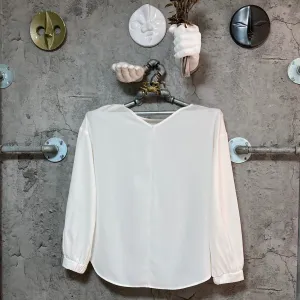 V-neck & crewneck white blouse